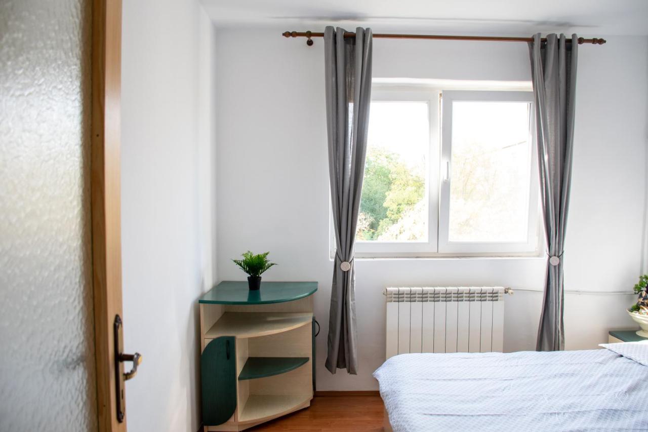 Family-Friendly Apartment Oradea Exterior foto
