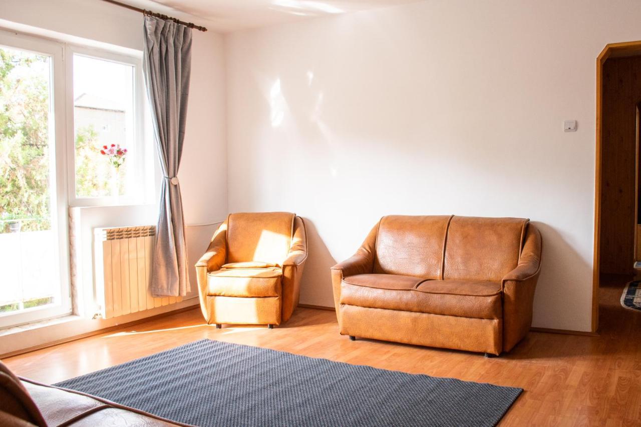 Family-Friendly Apartment Oradea Exterior foto
